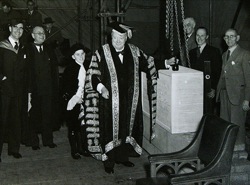 Churchill lays foundation stone for the Queen's Building 