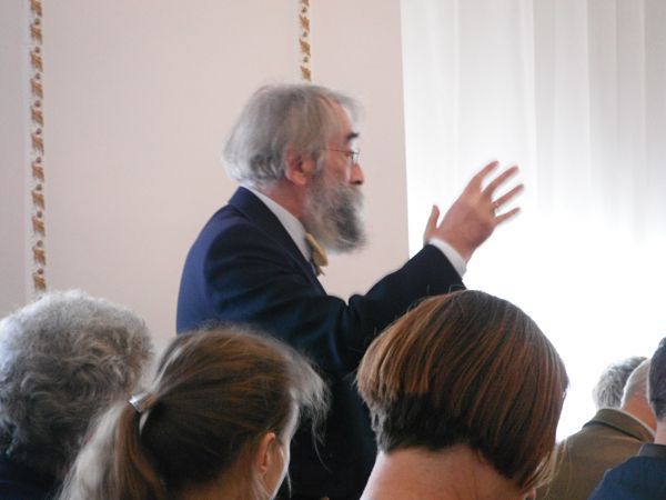 Victor Zhivov responding to Peter Burke's lecture