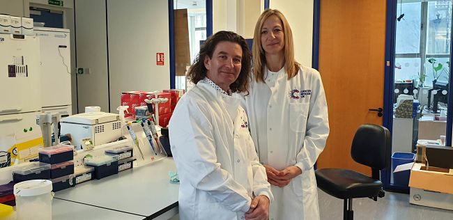An image of Professors Richard Martin and Caroline Relton in a laboratory.