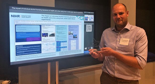 Frank de Vocht wins 2nd best poster prize at PHE annual conference 2020