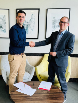 UOB representative, Head of School of Civil, Aerospace and Design Engineering (CADE), Professor Ian Craddock, and the GQM representative, Head of Engineering (Member of Executive Committee), Mr Chris Brandish–Lowe, at GQM’s Bristol Office.