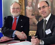Deputy Vice-Chancellor Professor David Clarke (left) and AWE’s Chief Scientist, Daryl Landeg, at the signing ceremony