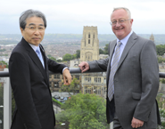 Professor Kiyoshi Yoshikawa, Executive Vice-President for Research at Kyoto University with Professor Eric Thomas, University of Bristol Vice Chancellor