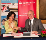 Ana Botin, Chief Executive of Sandander UK, and Vice-Chancellor Eric Thomas sign the agreement