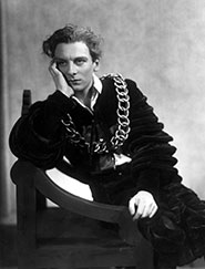 John Gielgud, Hamlet, London Old Vic 1929/30 season. Photographer: Bertram Park and Yvonne Gregory