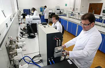 Students using Cardiff CDT lab
