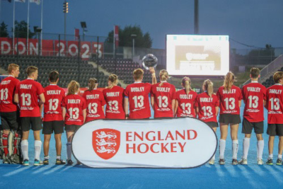 Title winning team pays tribute to ‘legendary coach’ –  – University of Bristol – All news