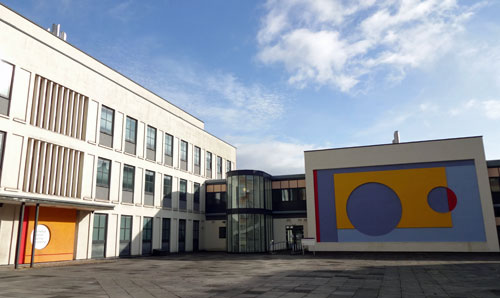 Exterior image of the School of Chemistry